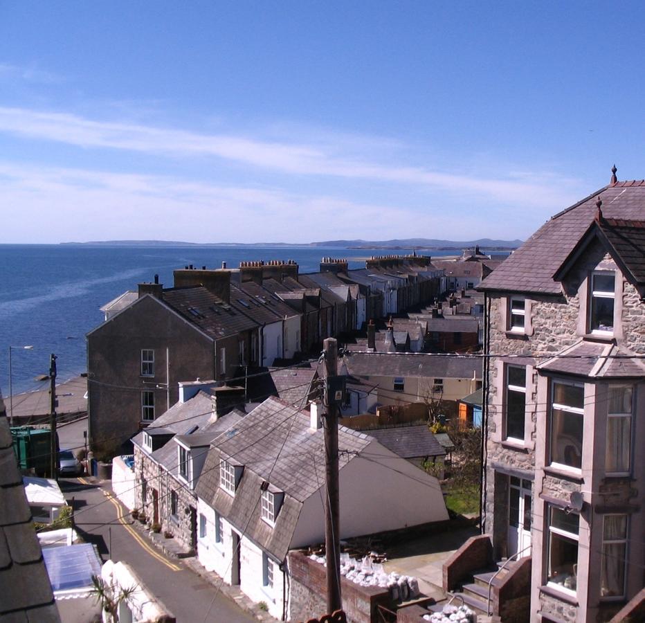 Marine Hotel Criccieth Exterior photo